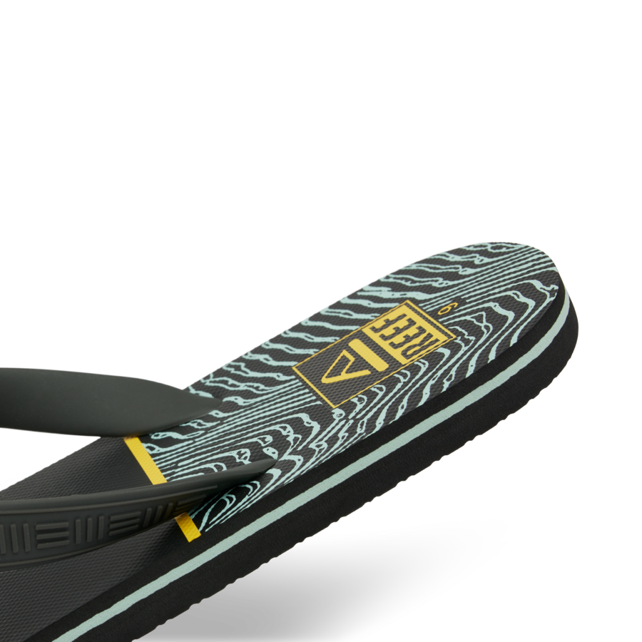 Reef Seaside Prints - Black/Yellow Swell - Down the Line 2 View