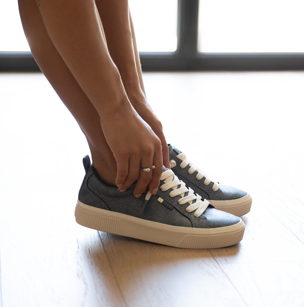 Lay Day Dawn - Black Sparkle