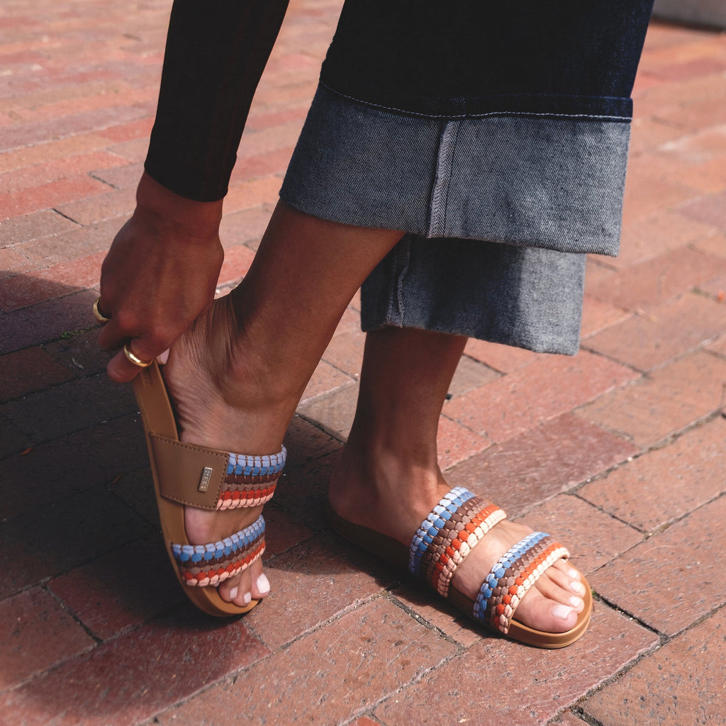 Cushion Vista sandal facing right, close-up of footbed and colorful straps with arch support and soft cushioning.